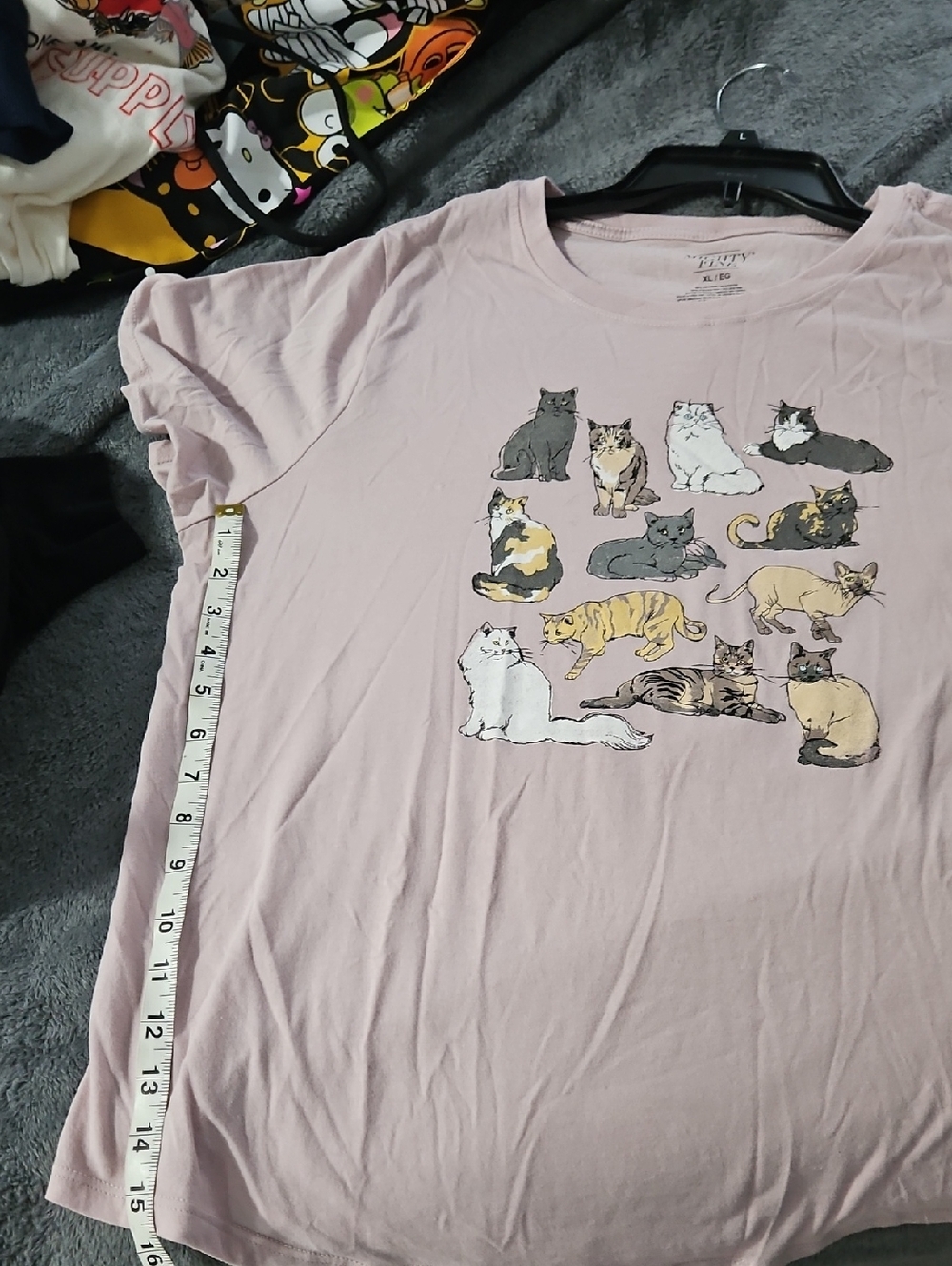 Cat Graphic Tee - Picture 7 of 8